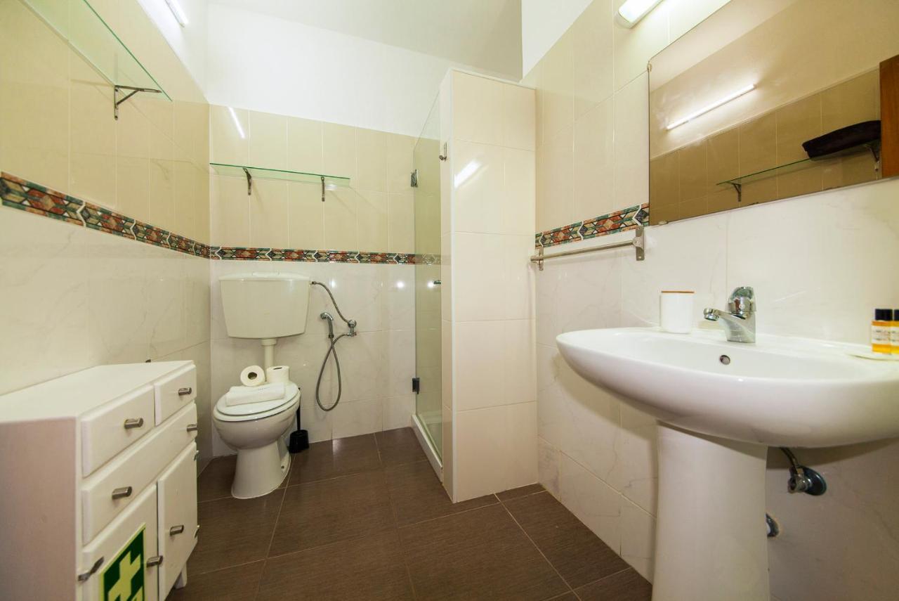 B22 - Rising Sun 2 Bed Flat Apartment Lagos Exterior photo